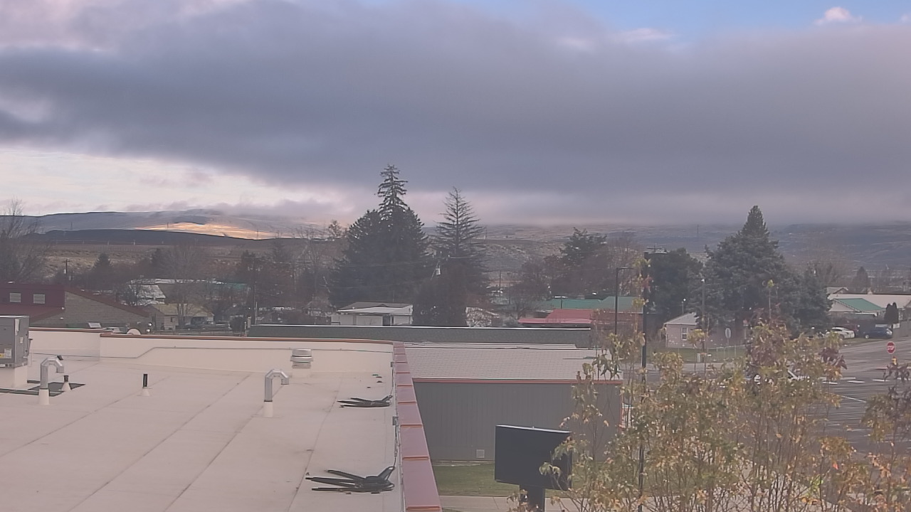 Thumbnail for current weather camera view from Bridgeport High School in Bridgeport, Washington