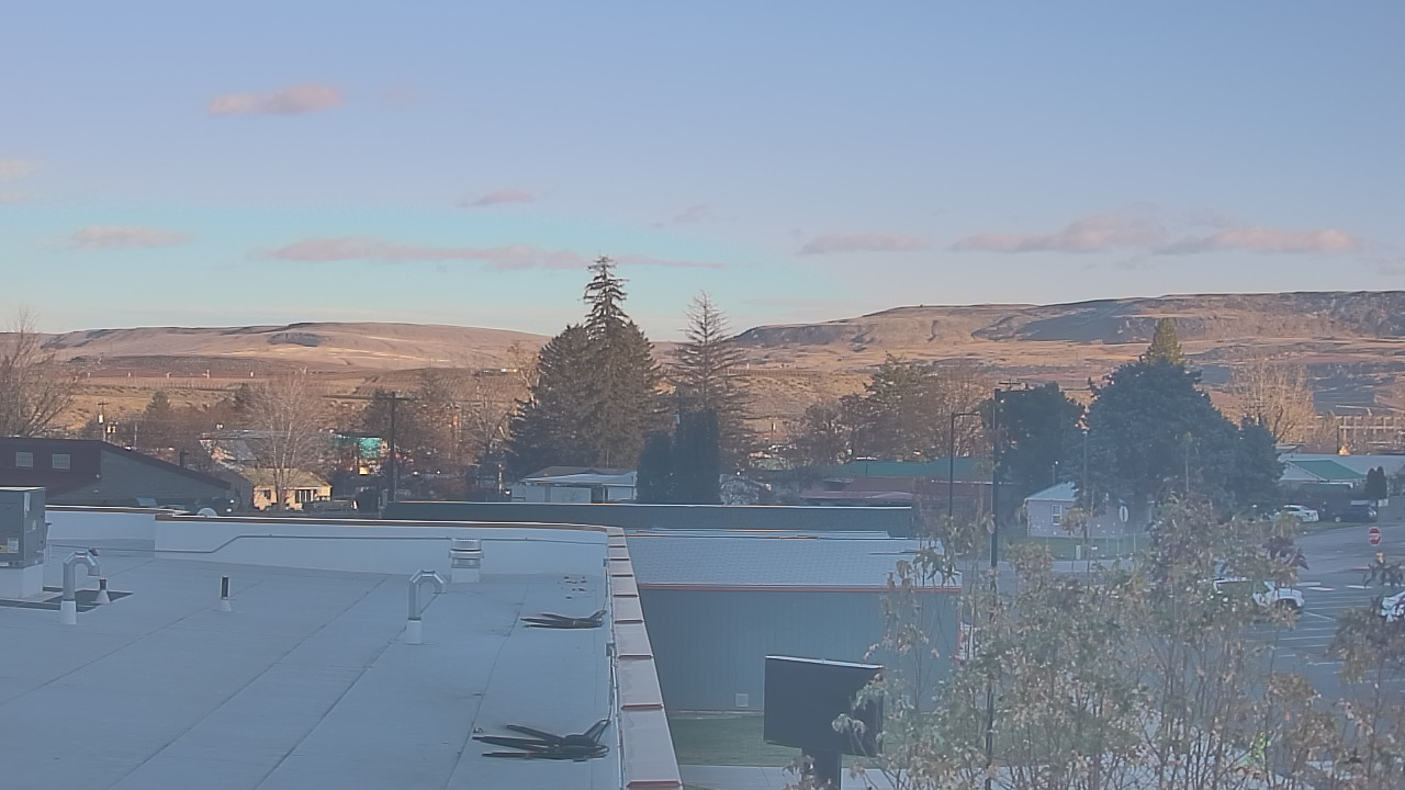 Thumbnail for current weather camera view from Bridgeport High School in Bridgeport, Washington