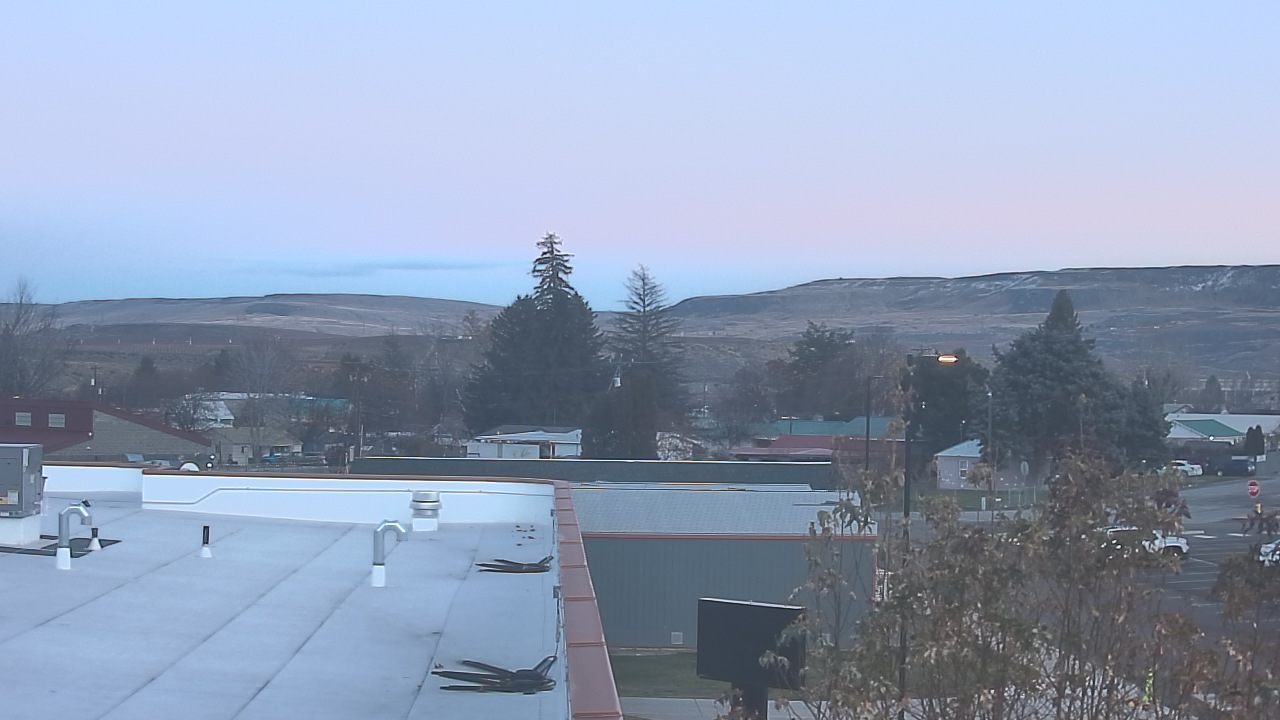Thumbnail for current weather camera view from Bridgeport High School in Bridgeport, Washington