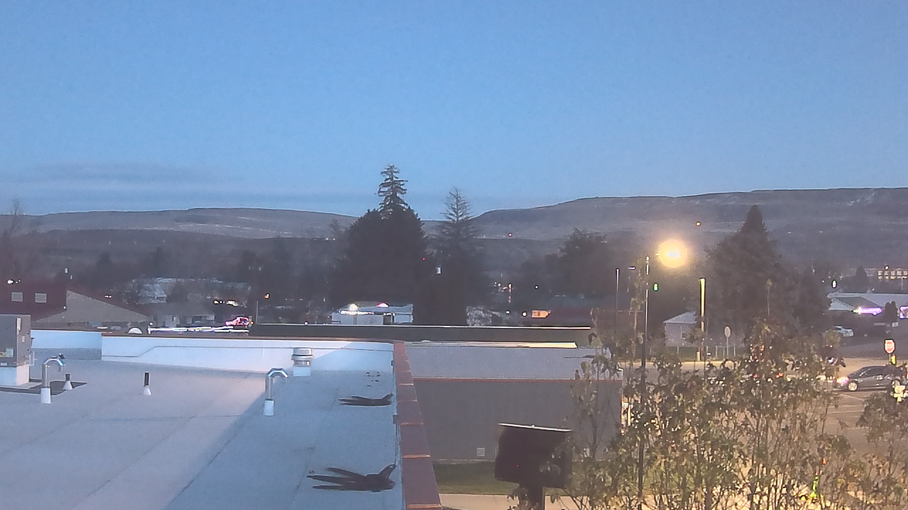 Thumbnail for current weather camera view from Bridgeport High School in Bridgeport, Washington