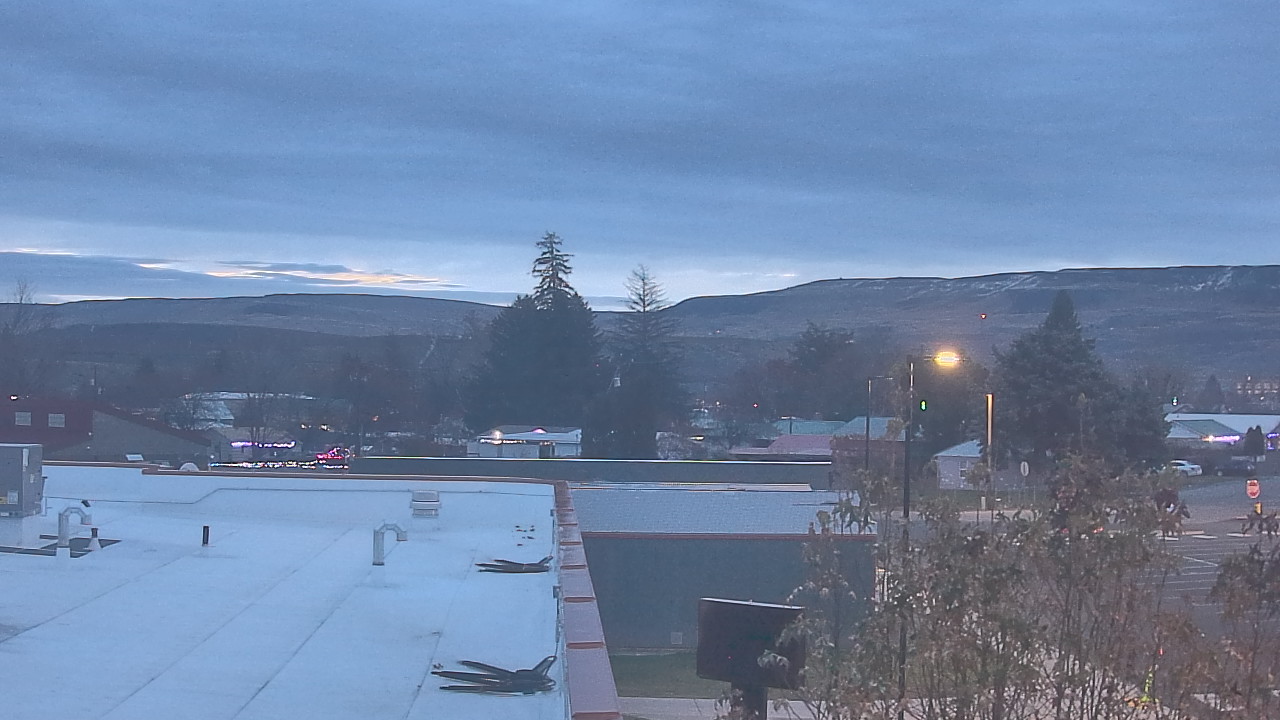 Thumbnail for current weather camera view from Bridgeport High School in Bridgeport, Washington