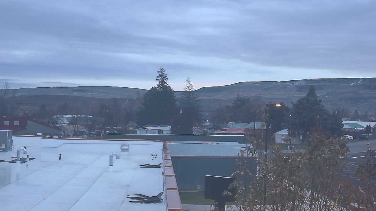Thumbnail for current weather camera view from Bridgeport High School in Bridgeport, Washington