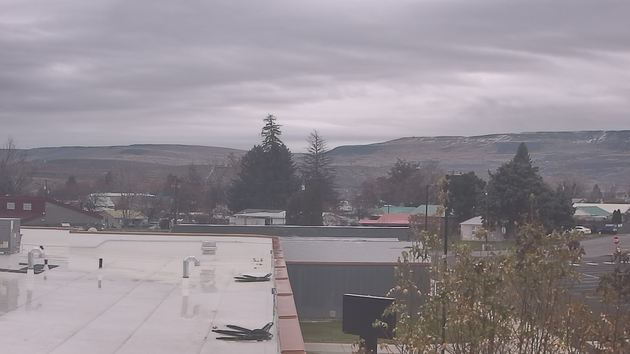 Thumbnail for current weather camera view from Bridgeport High School in Bridgeport, Washington