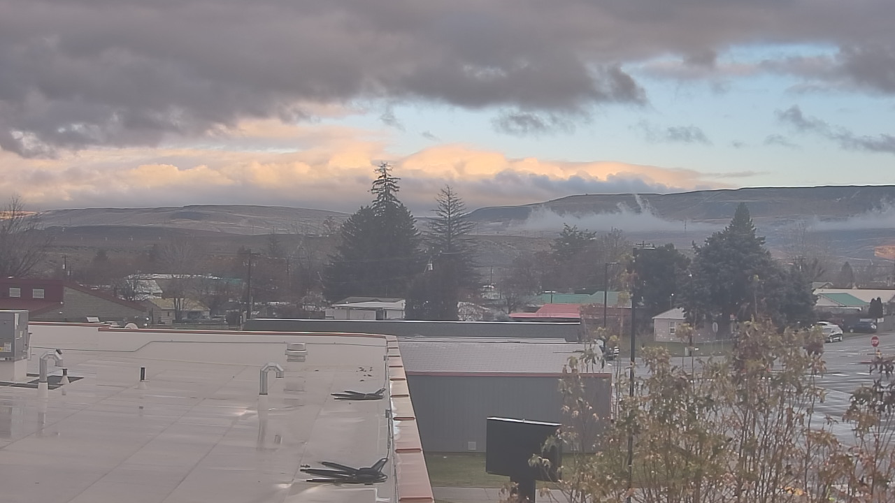 Thumbnail for current weather camera view from Bridgeport High School in Bridgeport, Washington