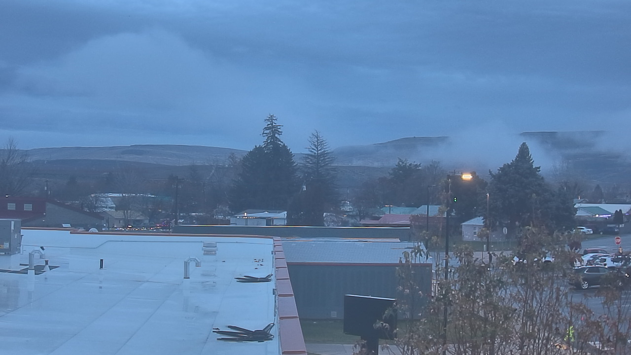Thumbnail for current weather camera view from Bridgeport High School in Bridgeport, Washington
