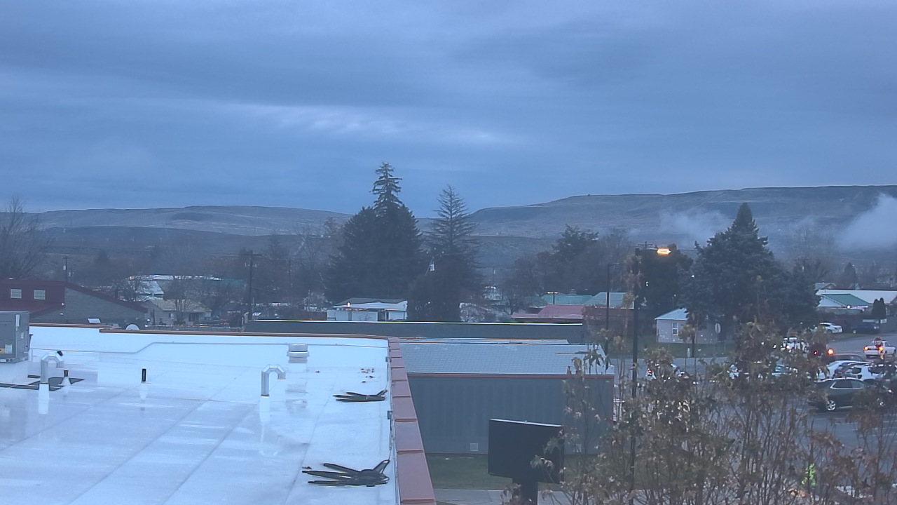 Thumbnail for current weather camera view from Bridgeport High School in Bridgeport, Washington