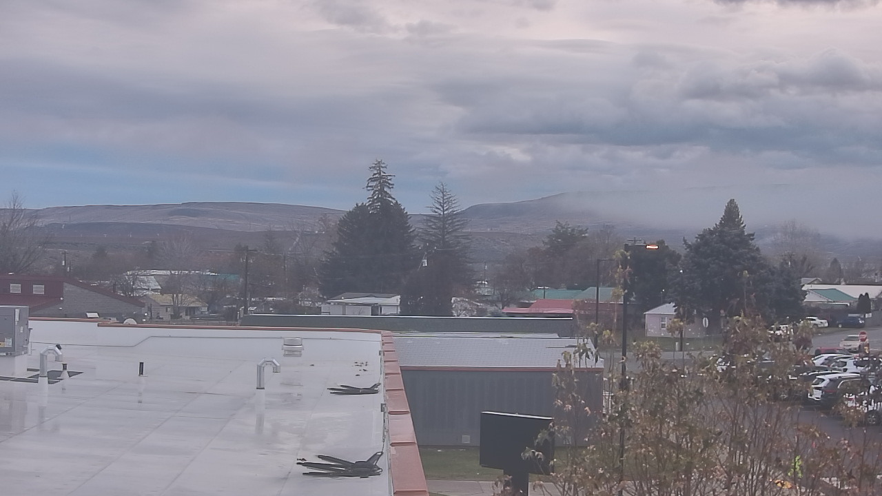 Thumbnail for current weather camera view from Bridgeport High School in Bridgeport, Washington