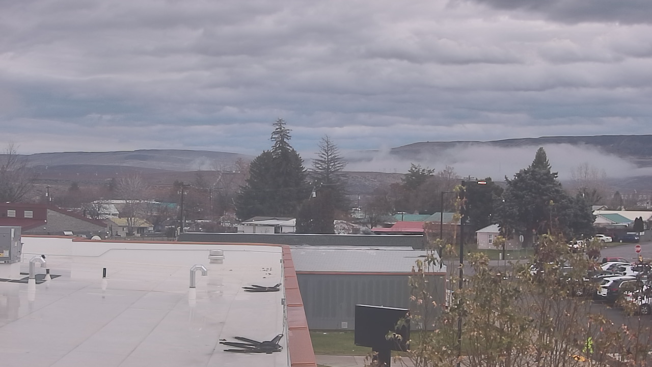 Thumbnail for current weather camera view from Bridgeport High School in Bridgeport, Washington