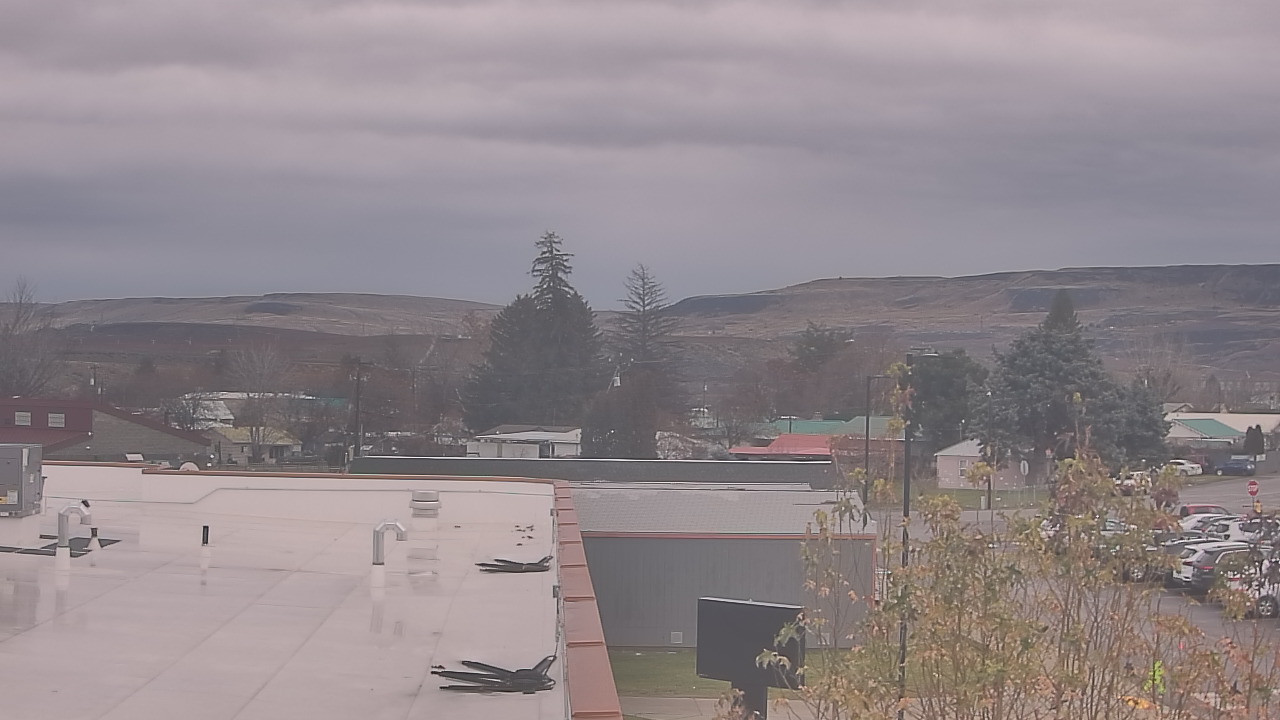 Thumbnail for current weather camera view from Bridgeport High School in Bridgeport, Washington