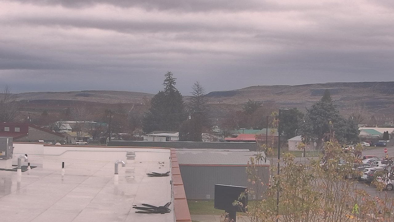 Thumbnail for current weather camera view from Bridgeport High School in Bridgeport, Washington