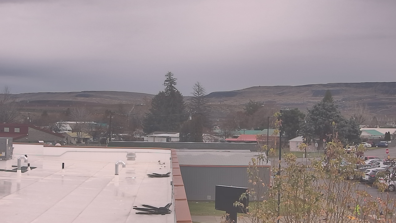 Thumbnail for current weather camera view from Bridgeport High School in Bridgeport, Washington