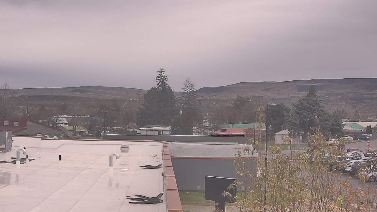 Thumbnail for current weather camera view from Bridgeport High School in Bridgeport, Washington