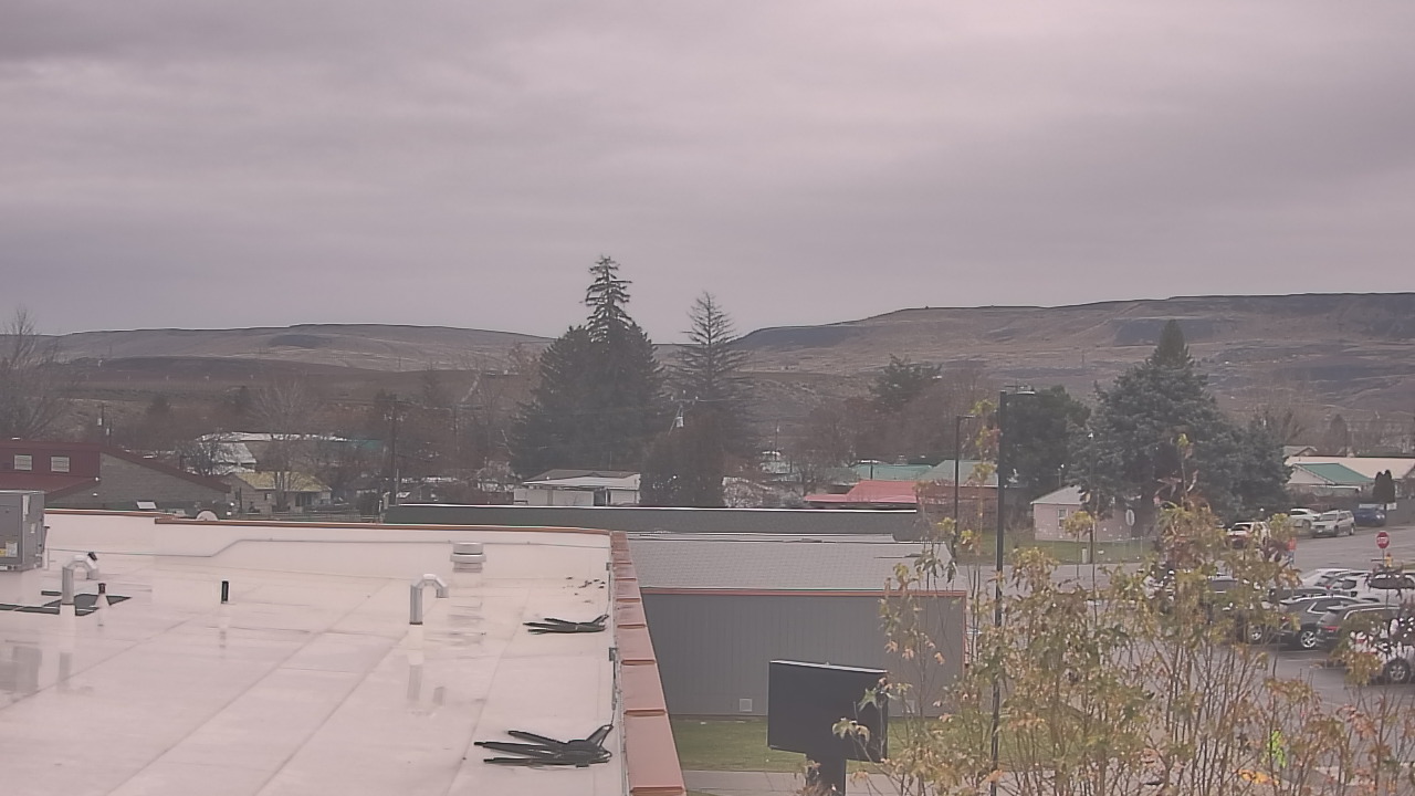 Thumbnail for current weather camera view from Bridgeport High School in Bridgeport, Washington