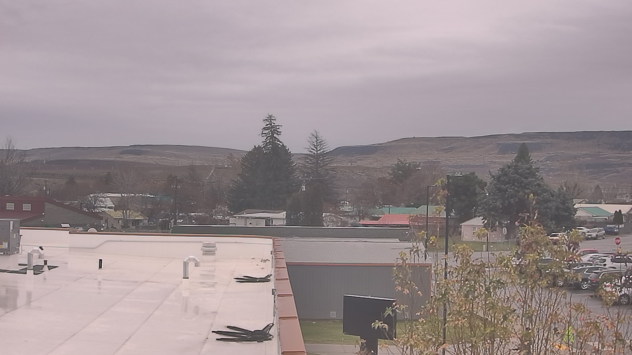 Thumbnail for current weather camera view from Bridgeport High School in Bridgeport, Washington