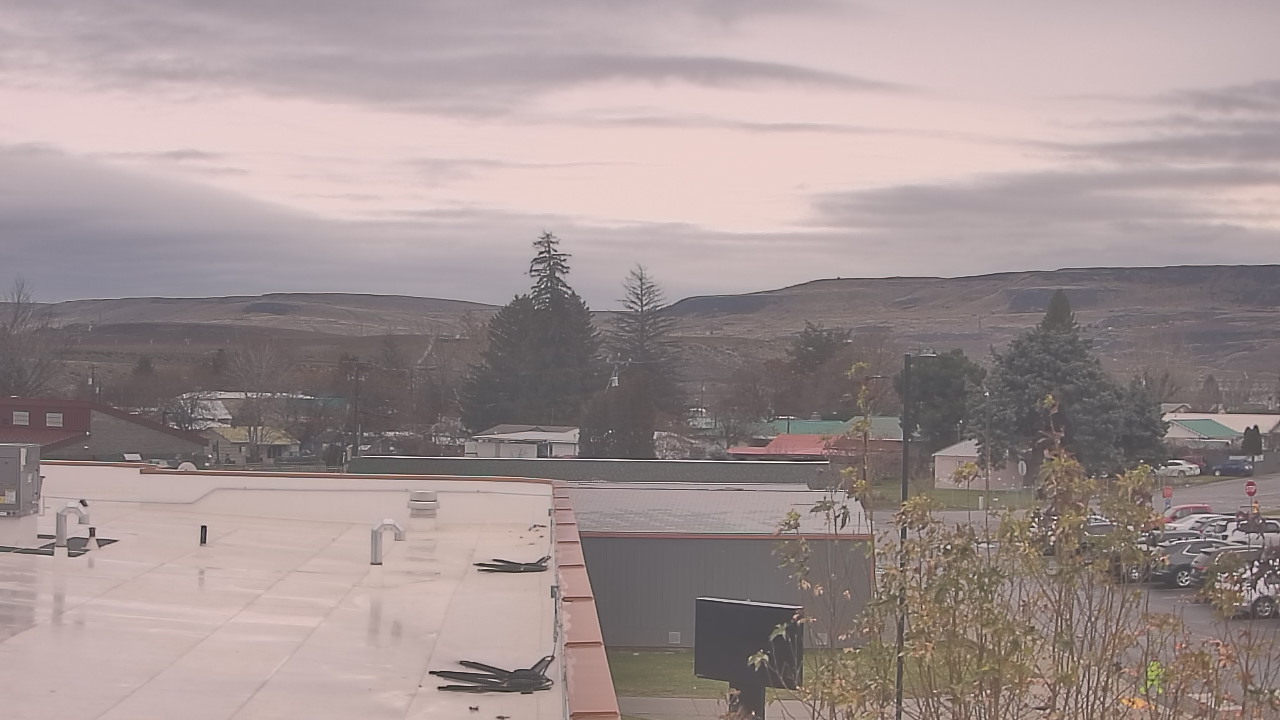 Thumbnail for current weather camera view from Bridgeport High School in Bridgeport, Washington