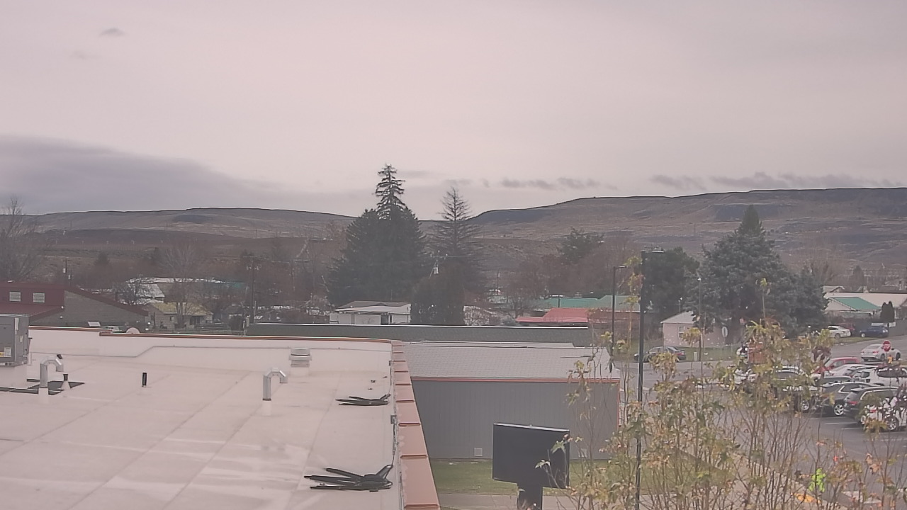 Thumbnail for current weather camera view from Bridgeport High School in Bridgeport, Washington