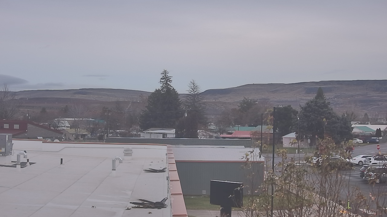 Thumbnail for current weather camera view from Bridgeport High School in Bridgeport, Washington