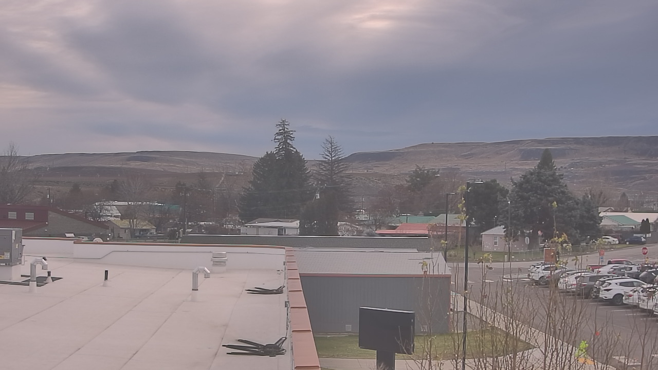 Thumbnail for current weather camera view from Bridgeport High School in Bridgeport, Washington