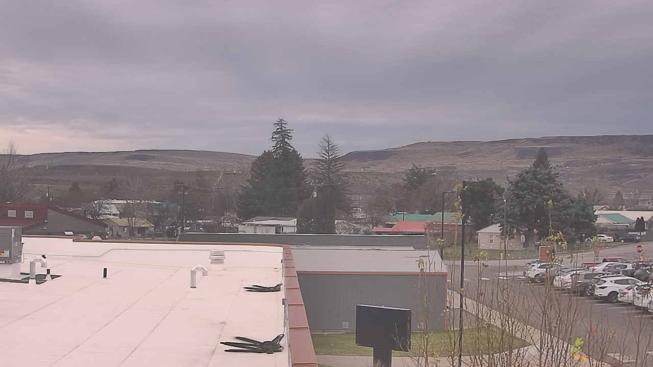 Thumbnail for current weather camera view from Bridgeport High School in Bridgeport, Washington