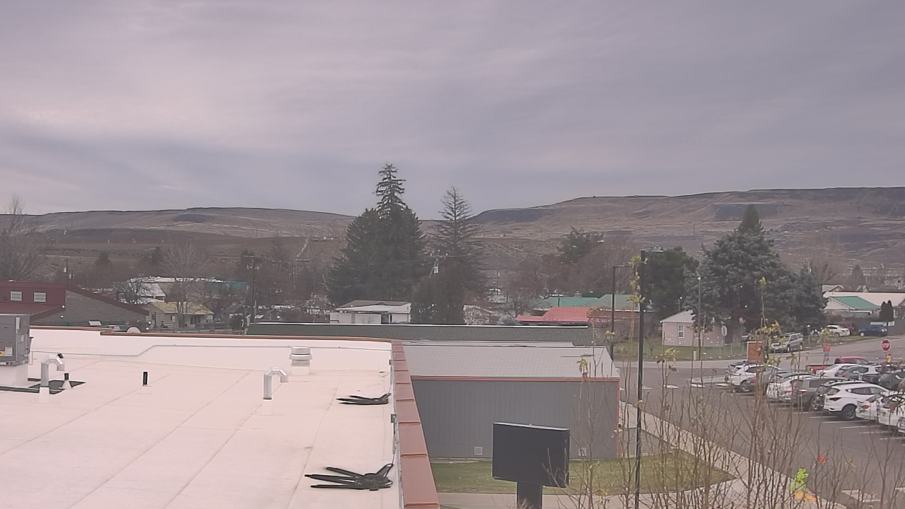 Thumbnail for current weather camera view from Bridgeport High School in Bridgeport, Washington