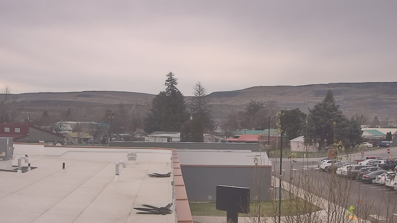 Thumbnail for current weather camera view from Bridgeport High School in Bridgeport, Washington