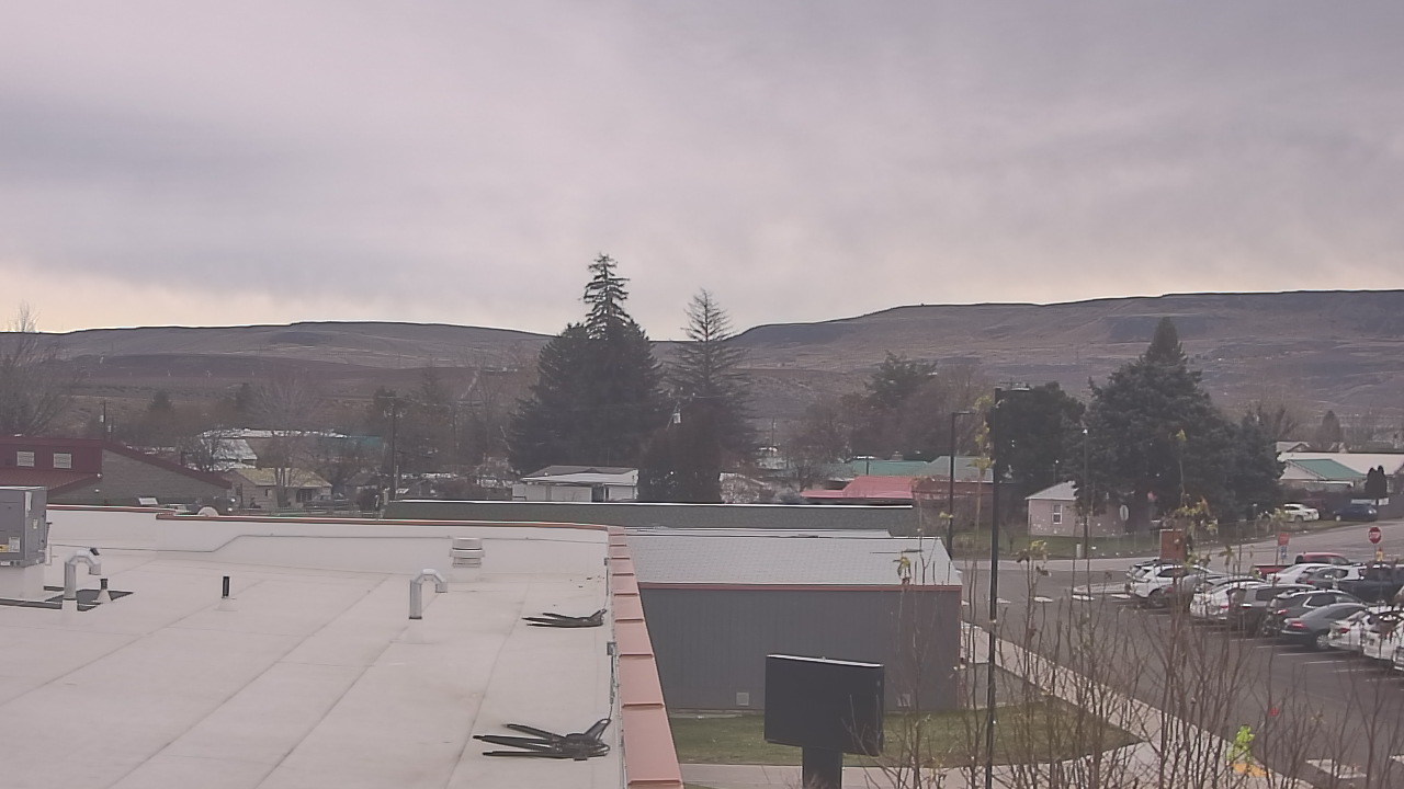 Thumbnail for current weather camera view from Bridgeport High School in Bridgeport, Washington