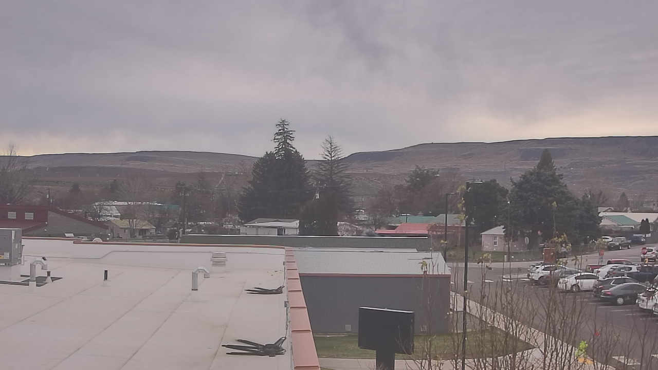 Thumbnail for current weather camera view from Bridgeport High School in Bridgeport, Washington