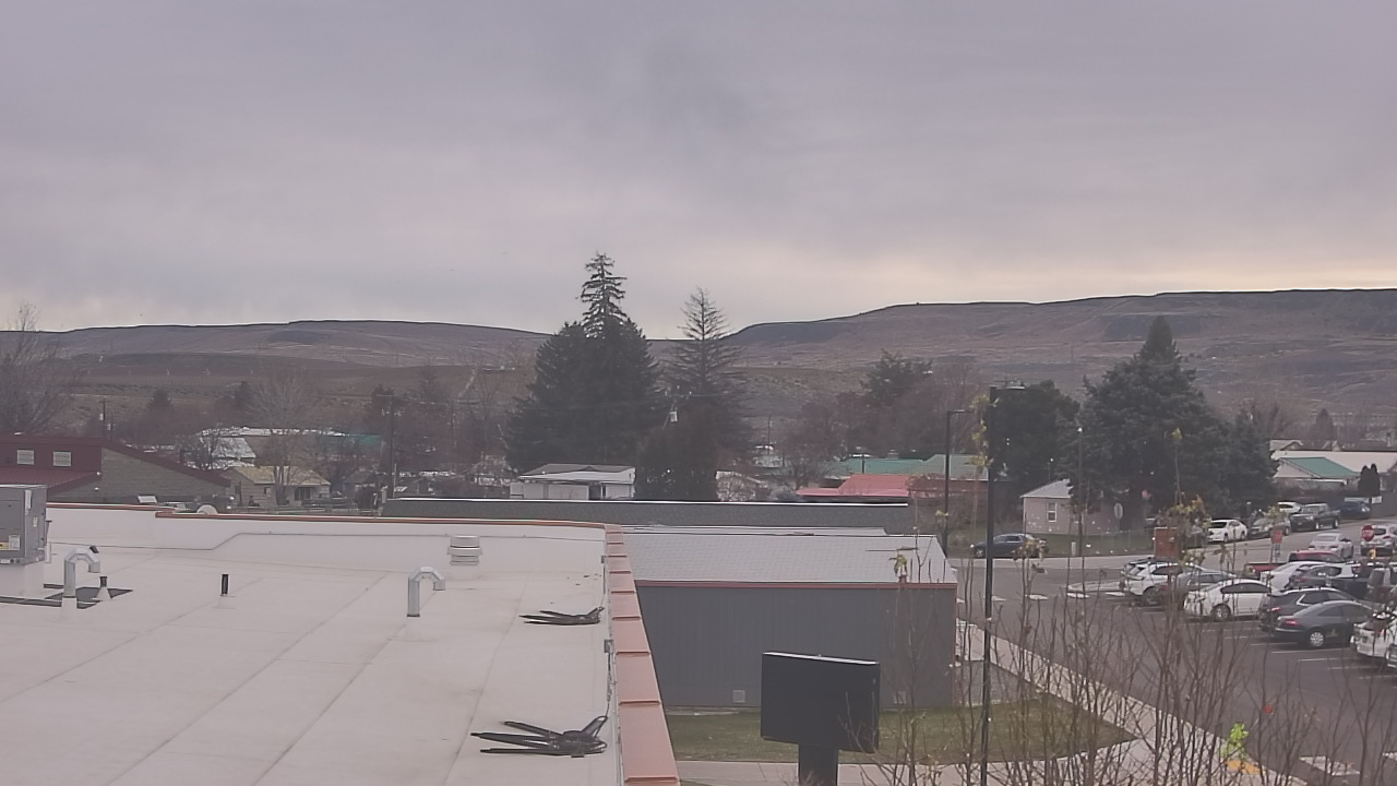 Thumbnail for current weather camera view from Bridgeport High School in Bridgeport, Washington