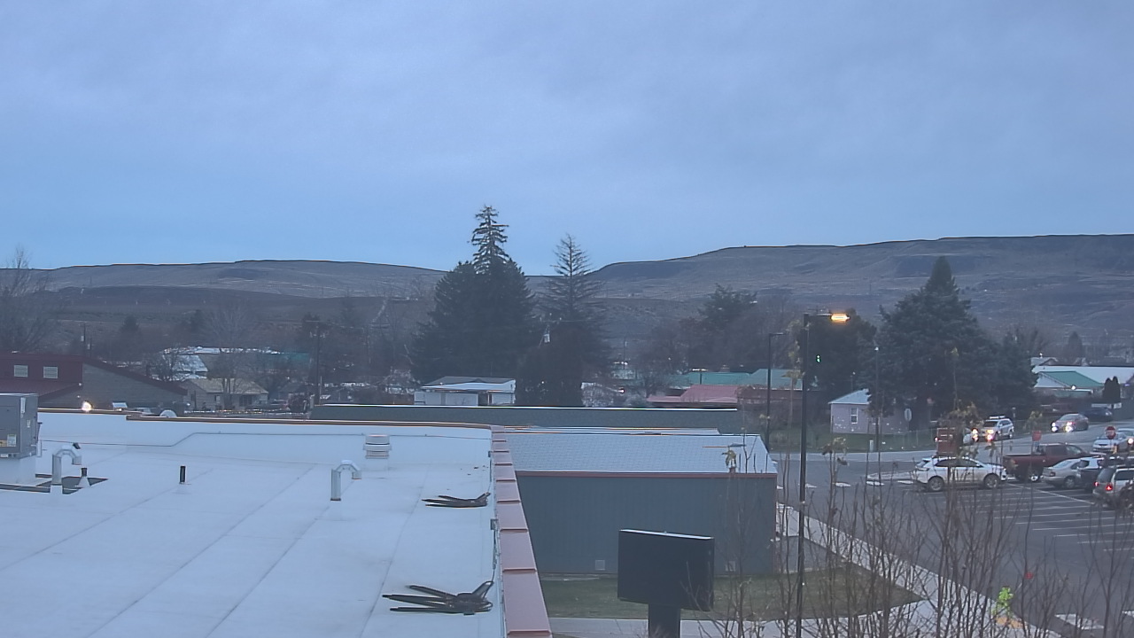 Thumbnail for current weather camera view from Bridgeport High School in Bridgeport, Washington