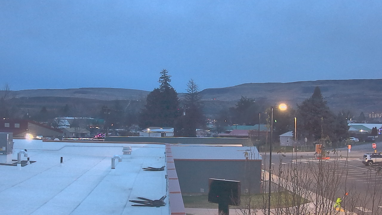 Thumbnail for current weather camera view from Bridgeport High School in Bridgeport, Washington