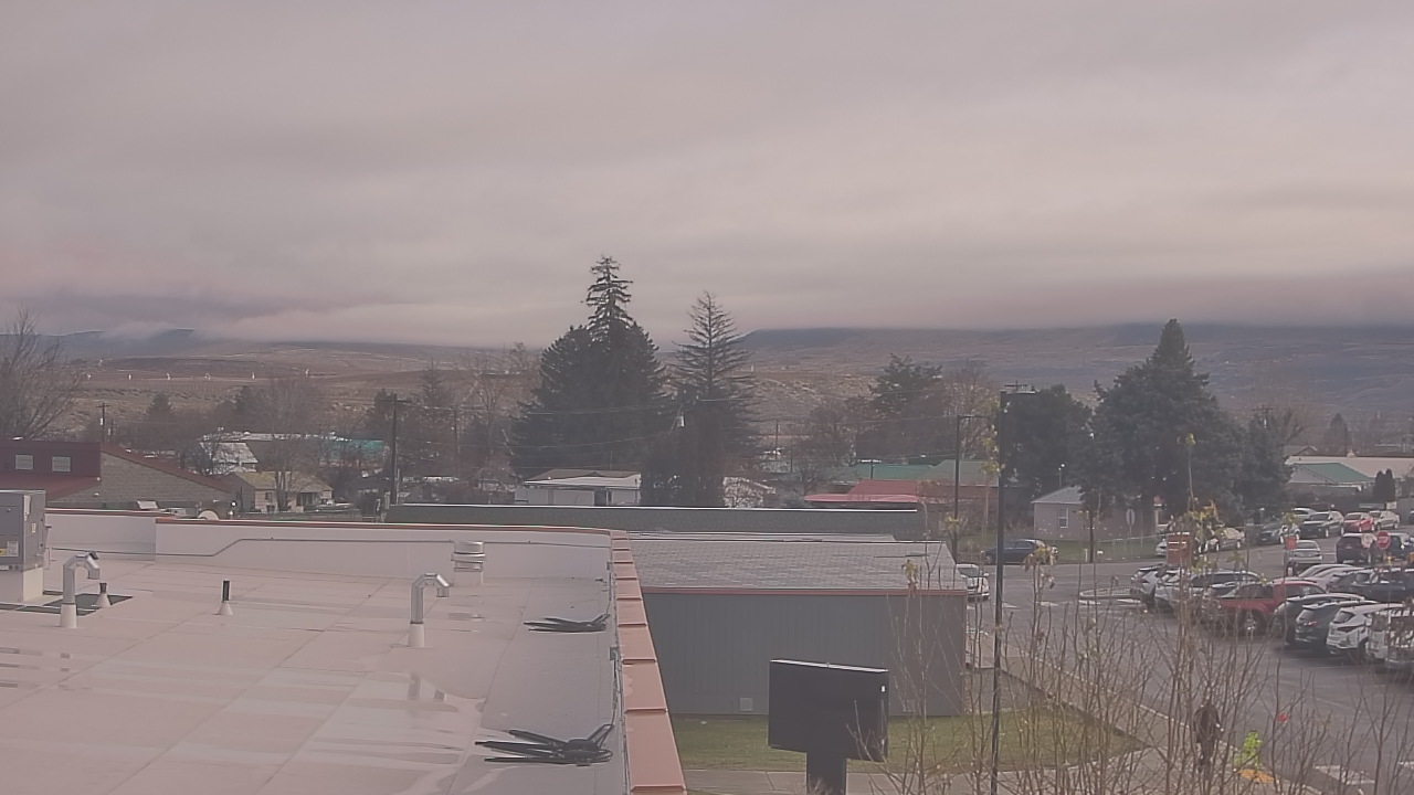 Thumbnail for current weather camera view from Bridgeport High School in Bridgeport, Washington