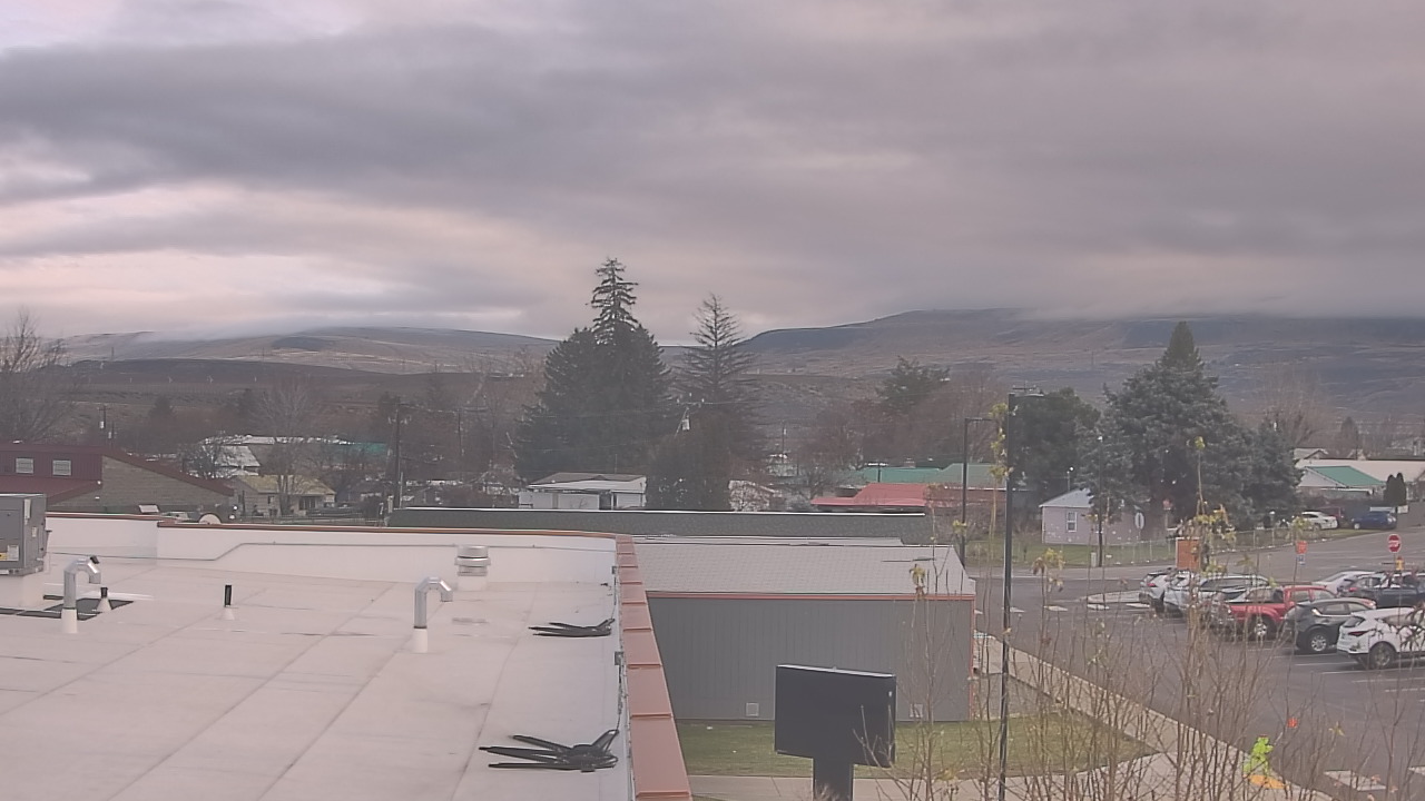 Thumbnail for current weather camera view from Bridgeport High School in Bridgeport, Washington