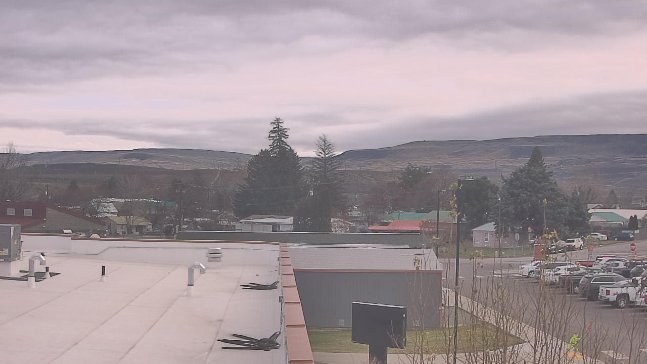 Thumbnail for current weather camera view from Bridgeport High School in Bridgeport, Washington