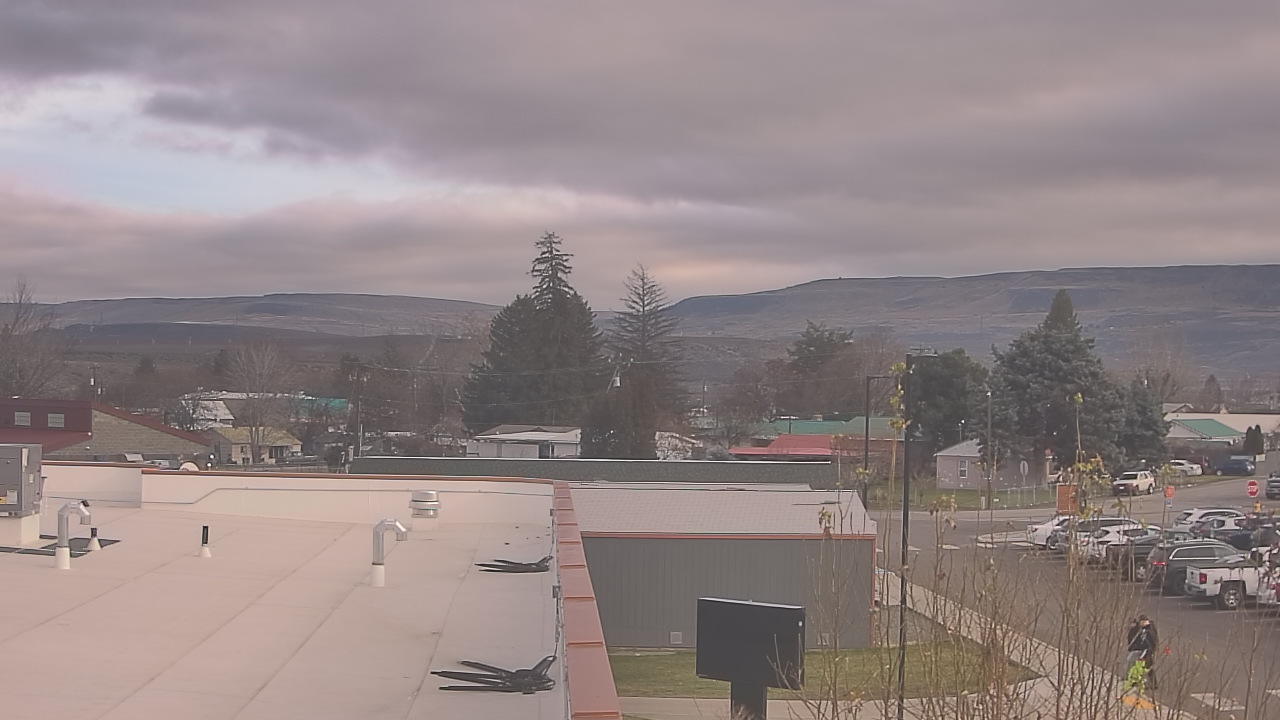 Thumbnail for current weather camera view from Bridgeport High School in Bridgeport, Washington