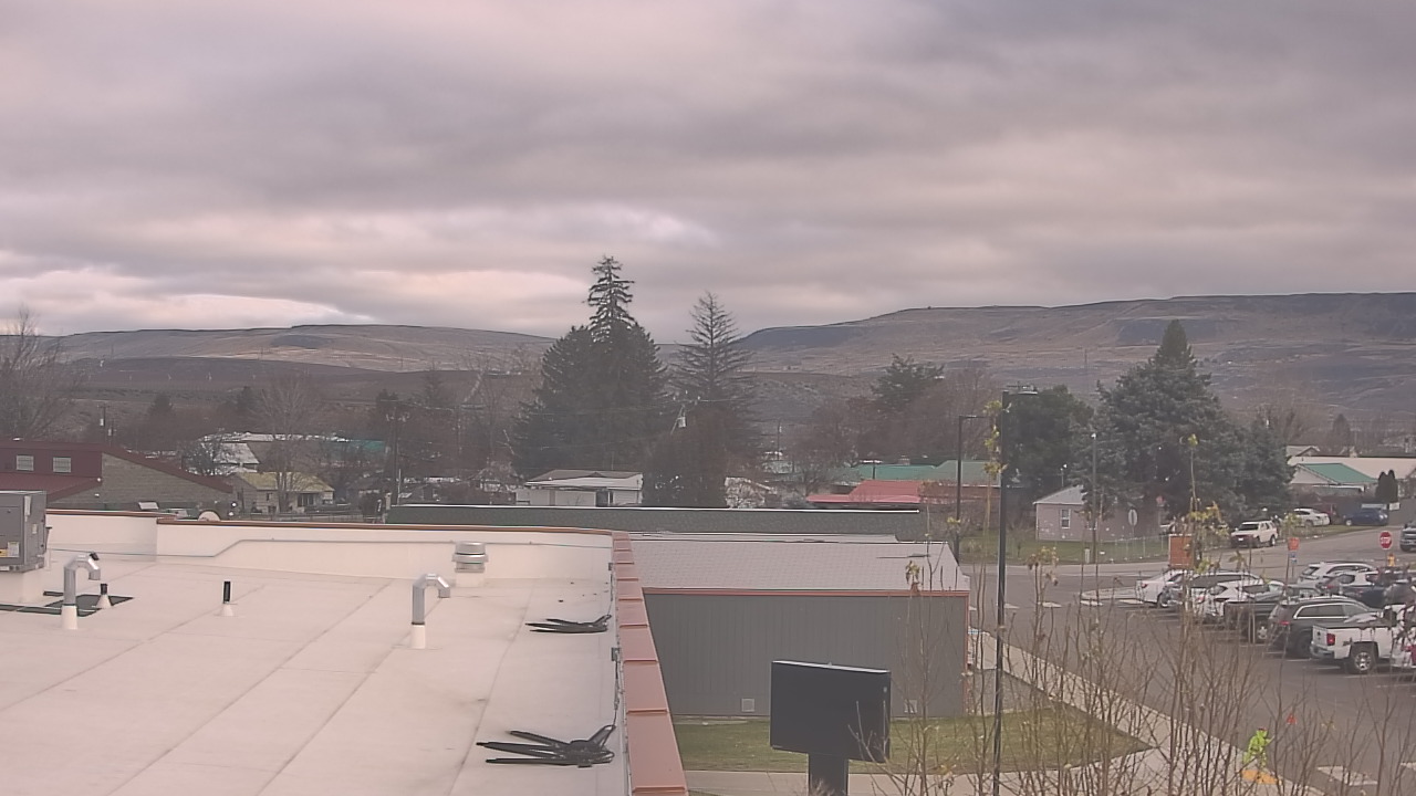 Thumbnail for current weather camera view from Bridgeport High School in Bridgeport, Washington