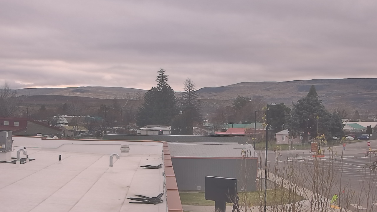 Thumbnail for current weather camera view from Bridgeport High School in Bridgeport, Washington