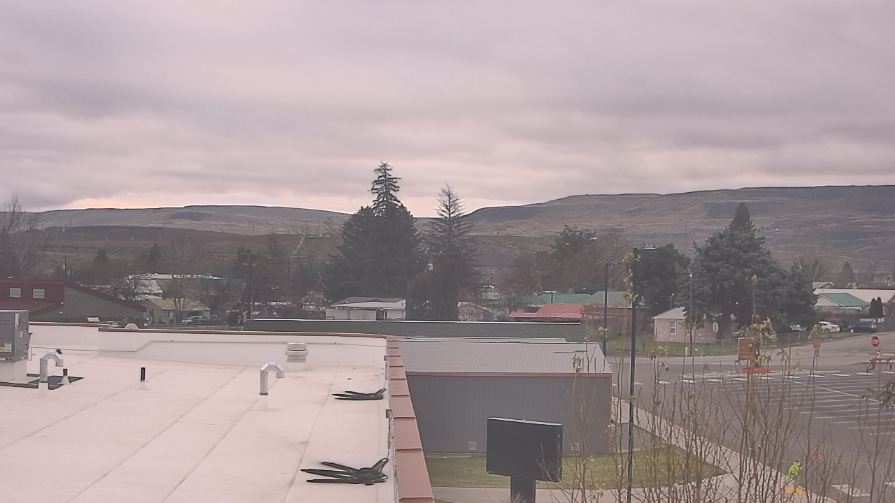Thumbnail for current weather camera view from Bridgeport High School in Bridgeport, Washington