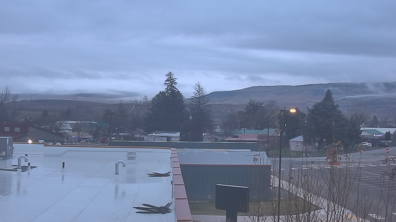 Thumbnail for current weather camera view from Bridgeport High School in Bridgeport, Washington