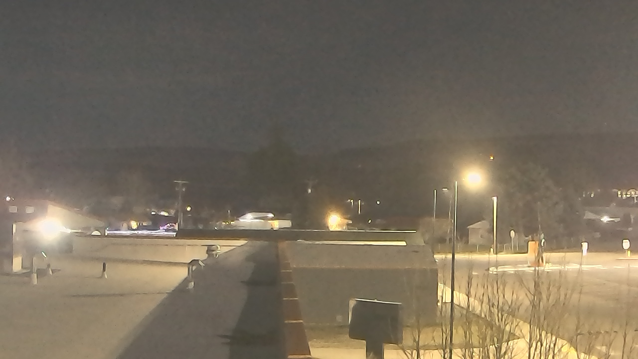 Thumbnail for current weather camera view from Bridgeport High School in Bridgeport, Washington