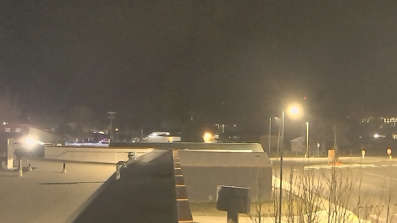 Thumbnail for current weather camera view from Bridgeport High School in Bridgeport, Washington