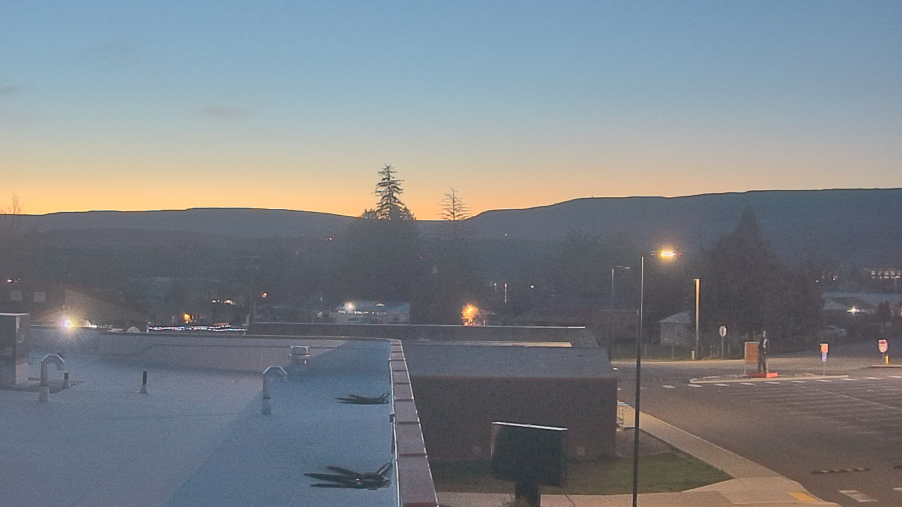 Thumbnail for current weather camera view from Bridgeport High School in Bridgeport, Washington