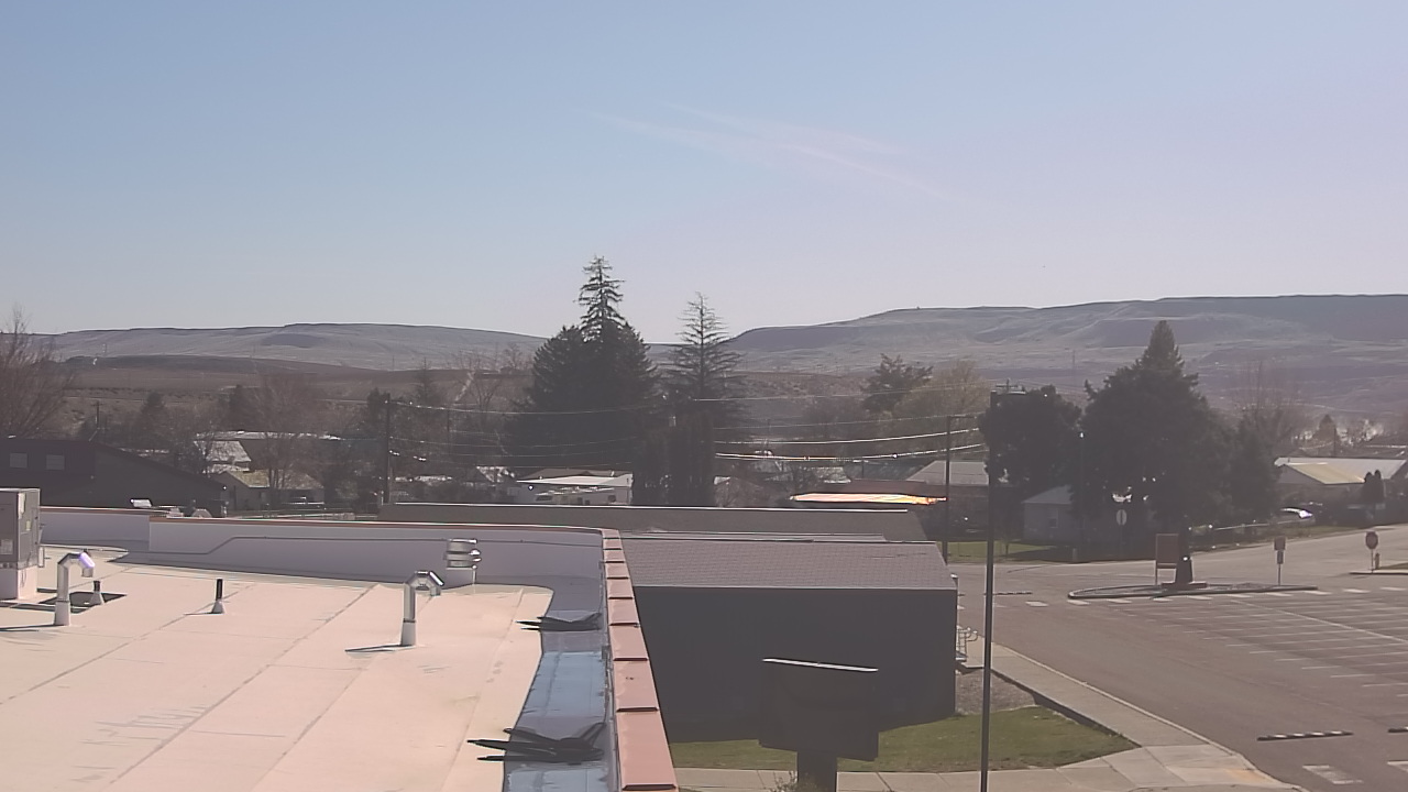 Thumbnail for current weather camera view from Bridgeport High School in Bridgeport, Washington