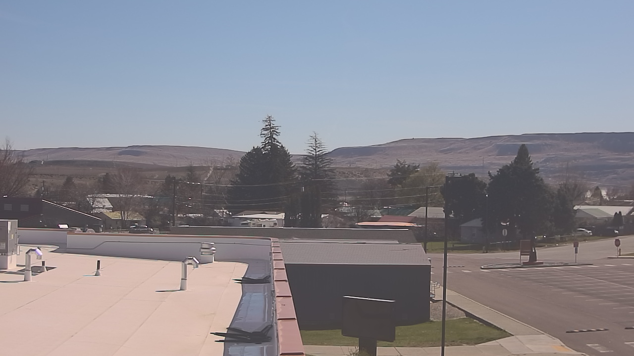 Thumbnail for current weather camera view from Bridgeport High School in Bridgeport, Washington
