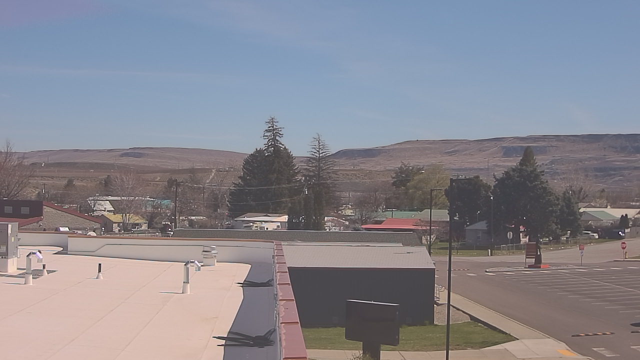 Thumbnail for current weather camera view from Bridgeport High School in Bridgeport, Washington