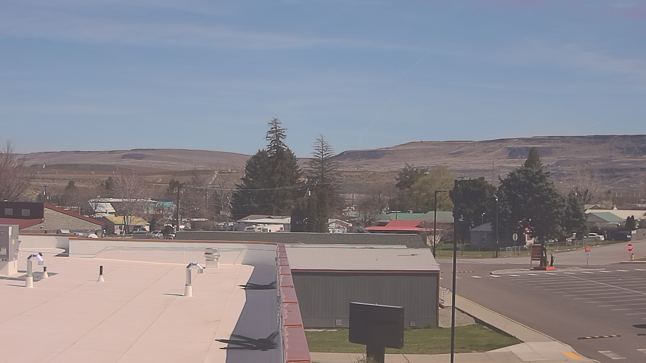 Thumbnail for current weather camera view from Bridgeport High School in Bridgeport, Washington