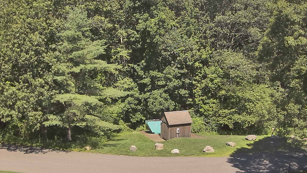 Thumbnail for current weather camera view from John Dorr Nature Lab-Horace Mann School in Washington, Connecticut