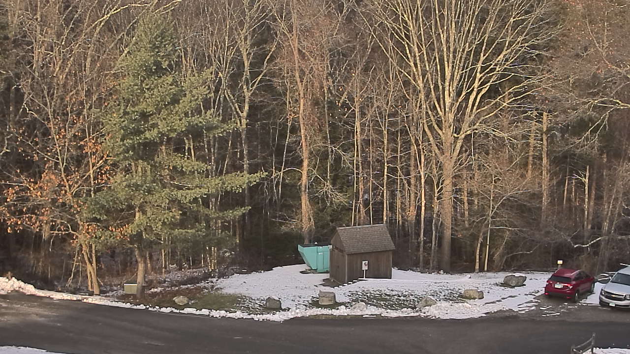 Thumbnail for current weather camera view from John Dorr Nature Lab-Horace Mann School in Washington, Connecticut