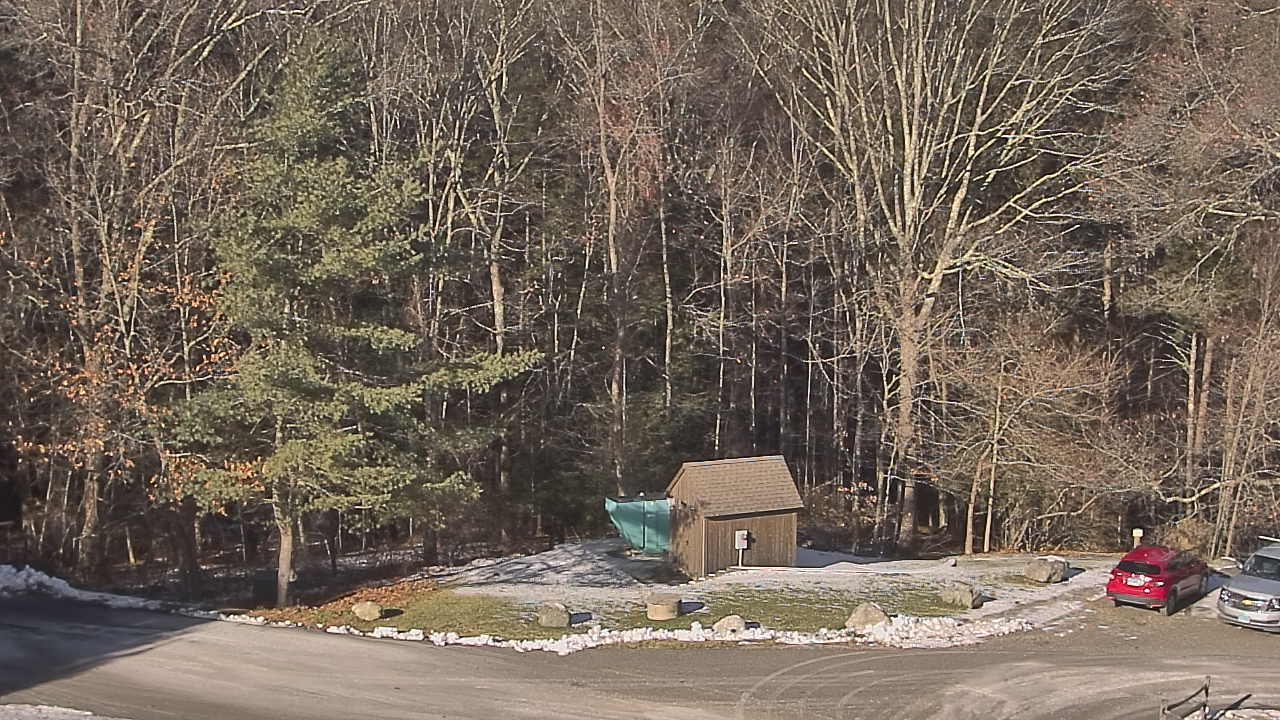 Thumbnail for current weather camera view from John Dorr Nature Lab-Horace Mann School in Washington, Connecticut
