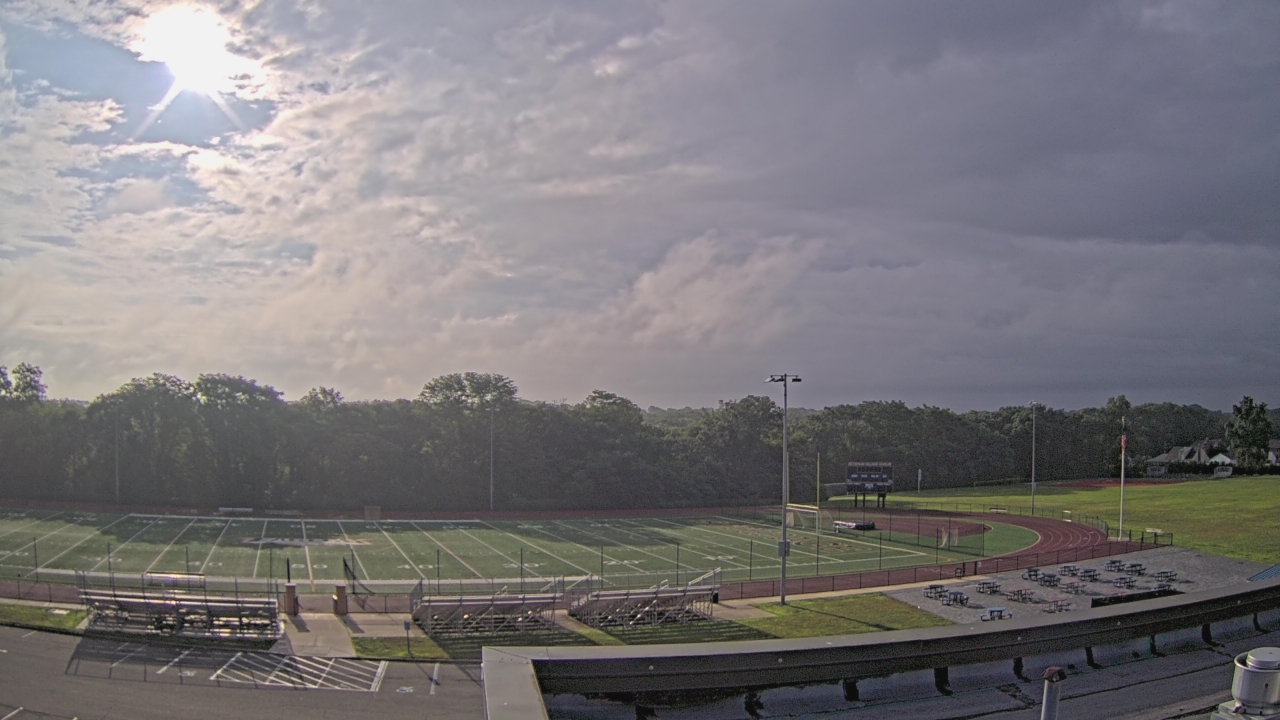 Thumbnail for current weather camera view from John F. Kennedy MS in Bethpage, New York