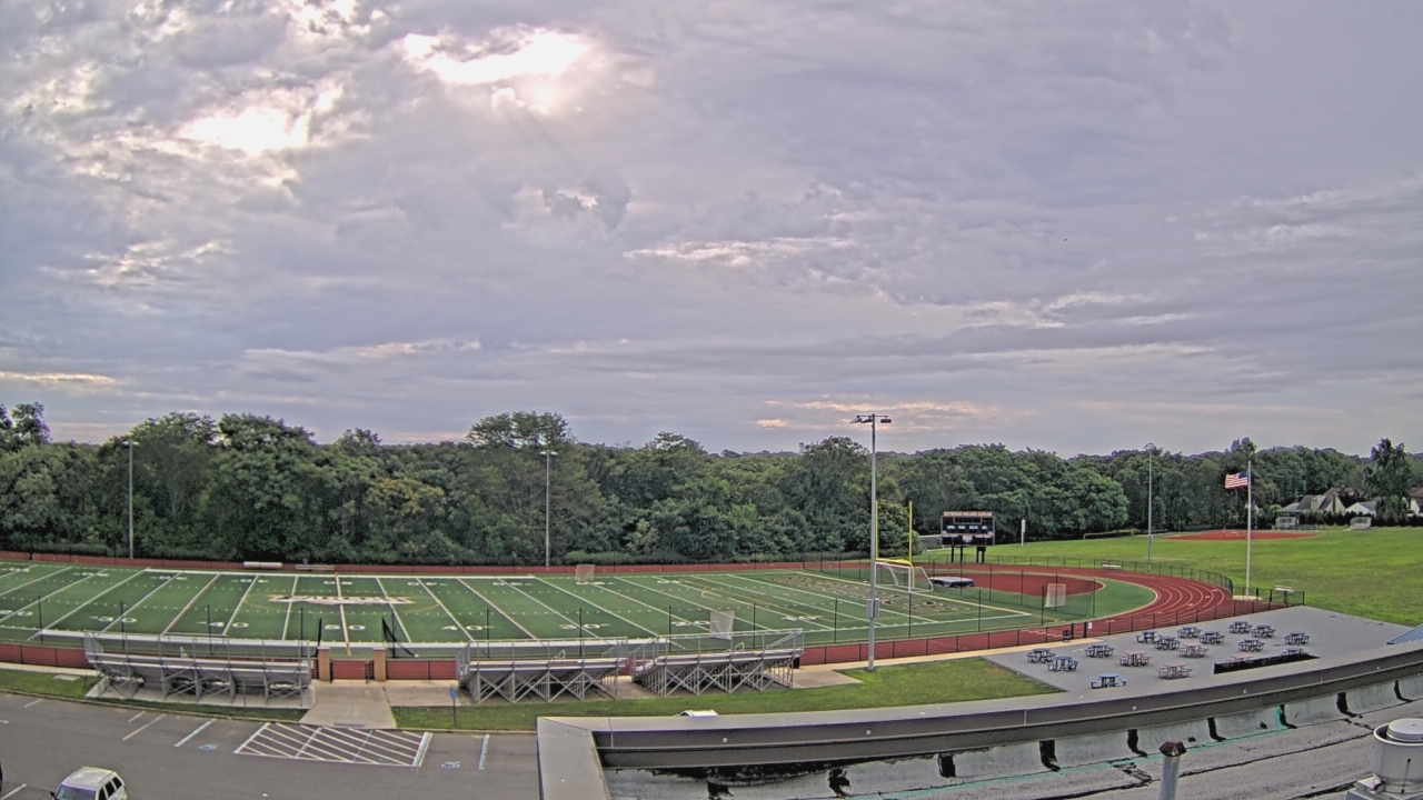 Thumbnail for current weather camera view from John F. Kennedy MS in Bethpage, New York